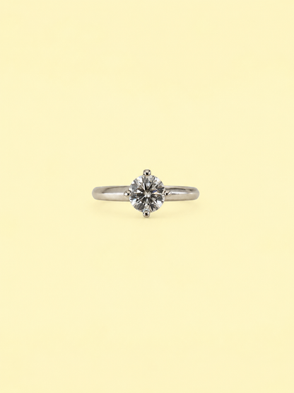 Round Majesty Window Ring