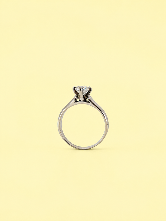 Round Majesty Window Ring